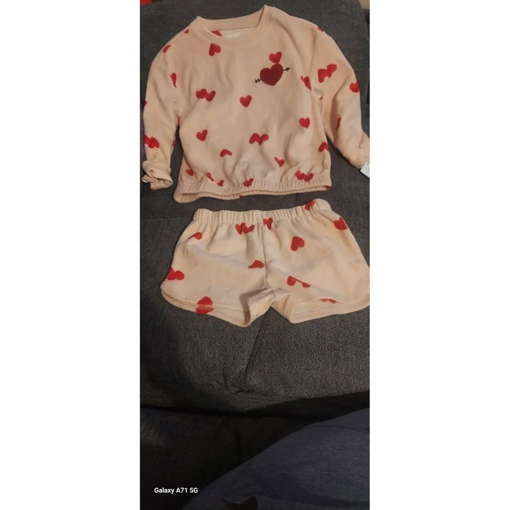 Carters 2 Piece Valentines Toddler Outfit Pink‎ Sweatshirt With Shorts. Size 2T